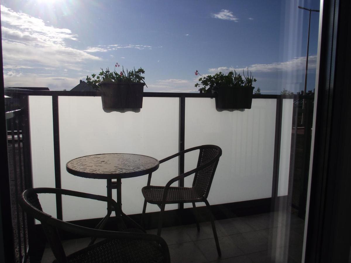 Apartament Holenderski Z Prywatnym Miejscem Postojowym W Garazu Koszalin Extérieur photo
